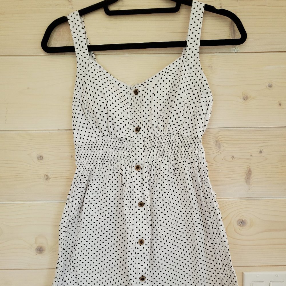 💥2/$30💥 Polka dot dress with buttons